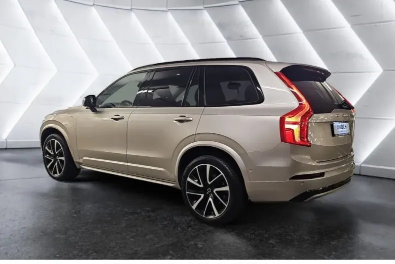 Volvo XC90 din 2022 cu 61.120 km - oferta VOL114764 - foto 3
