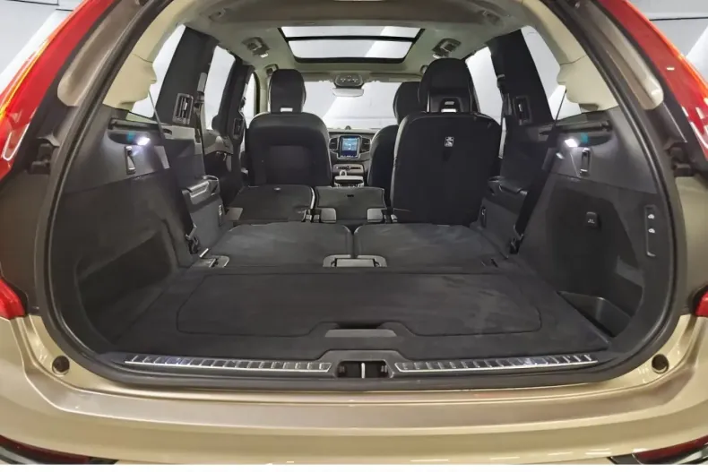 Volvo XC90 din 2022 cu 61.120 km - oferta VOL114764 - foto 16