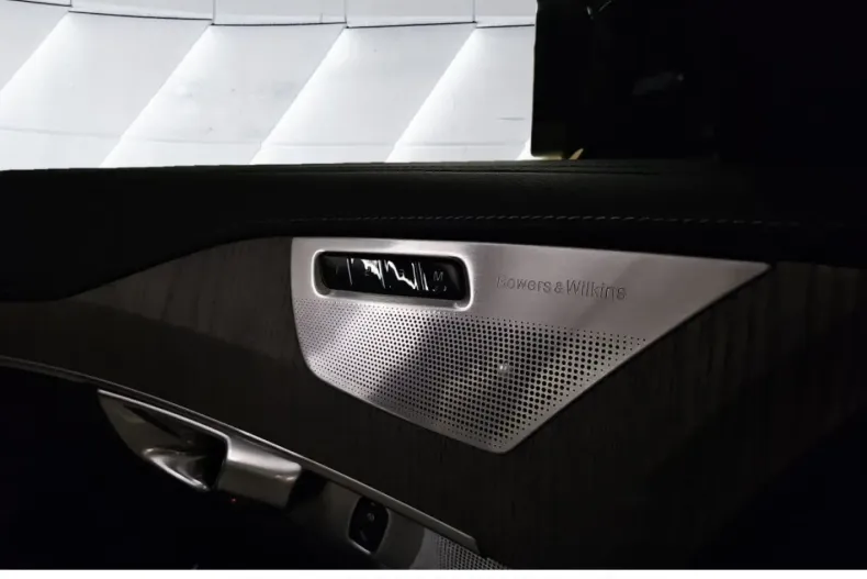 Volvo XC90 din 2022 cu 61.120 km - oferta VOL114764 - foto 18