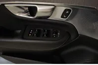 Volvo XC90 din 2022 cu 61.120 km - oferta VOL114764 - foto 19