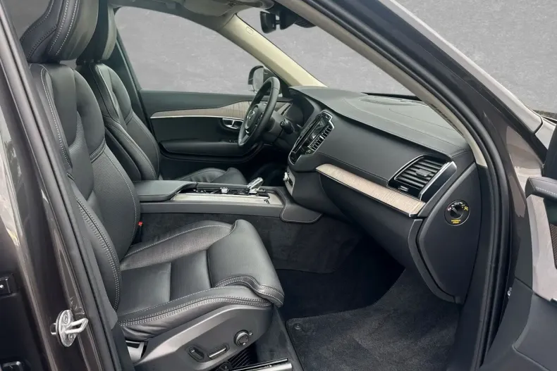 Volvo XC90 din 2024 cu 22.000 km - oferta VOL114770 - foto 4