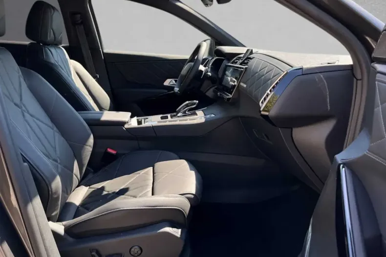 DS Automobiles DS 7 Crossback din 2022 cu 1.500 km - oferta DSA114774 - foto 3