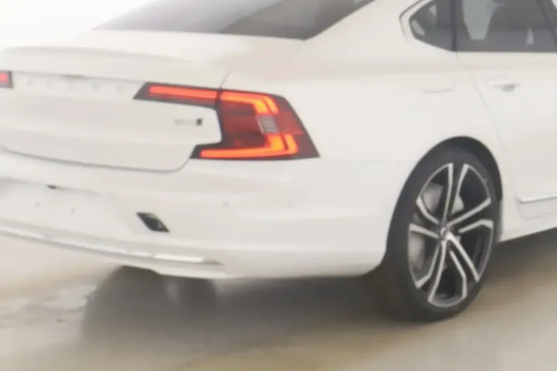 Volvo S90 din 2024 cu 22.400 km - oferta VOL114776 - foto 4