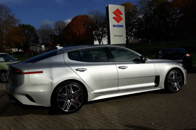 Kia Stinger din 2022 cu 16.811 km - oferta KIA114778 - foto 4