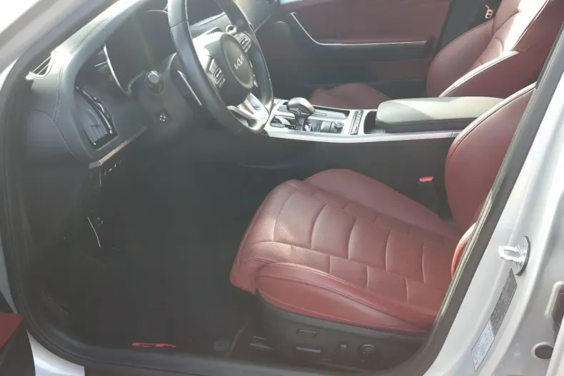 Kia Stinger din 2022 cu 16.811 km - oferta KIA114778 - foto 8