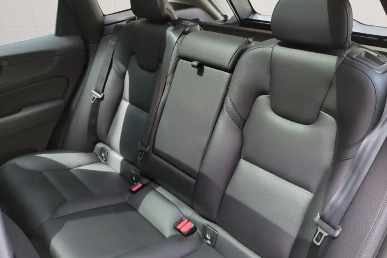 Volvo XC60 din 2021 cu 31.100 km - oferta VOL114783 - foto 10