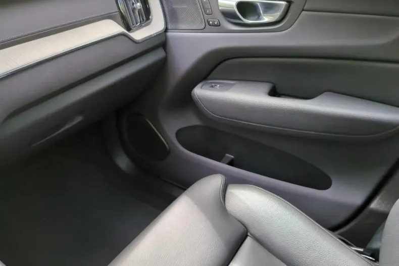 Volvo XC60 din 2021 cu 31.100 km - oferta VOL114783 - foto 19