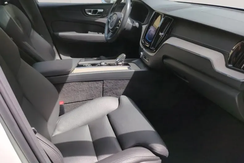 Volvo XC60 din 2021 cu 31.100 km - oferta VOL114783 - foto 25