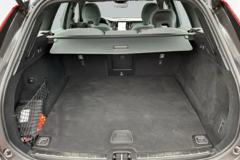 Volvo XC60 din 2021 cu 50.400 km - oferta VOL114784 - foto 9