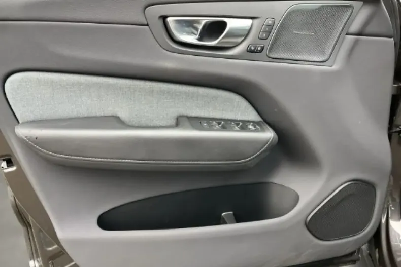 Volvo XC60 din 2021 cu 50.400 km - oferta VOL114784 - foto 16