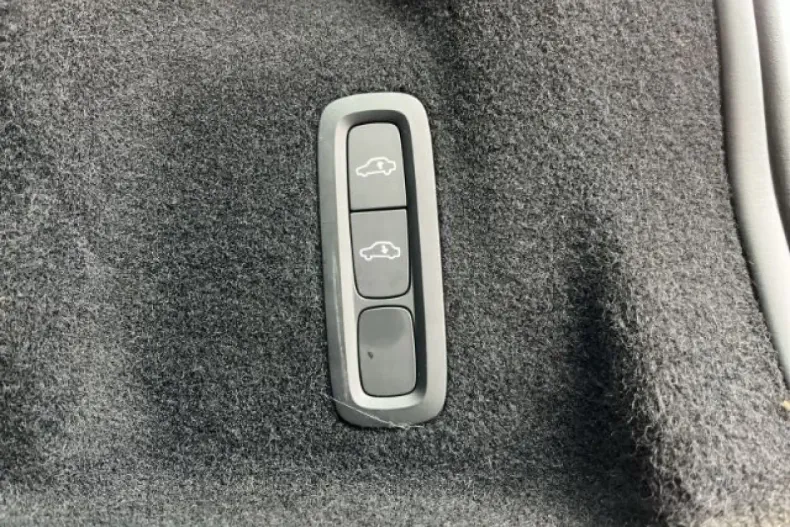 Volvo XC60 din 2021 cu 50.400 km - oferta VOL114784 - foto 17