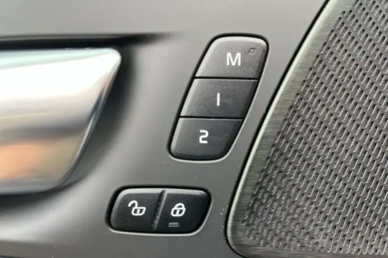 Volvo XC60 din 2021 cu 50.400 km - oferta VOL114784 - foto 21