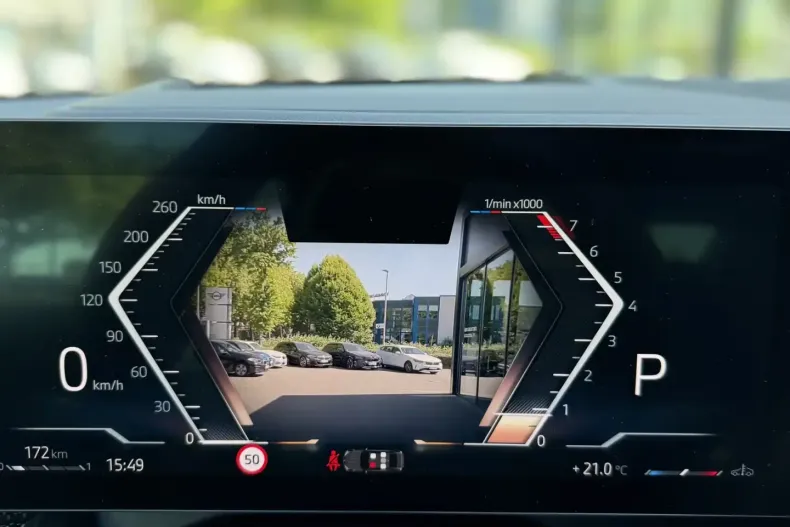 BMW 520 din 2024 cu 25.900 km - oferta BMW114787 - foto 8