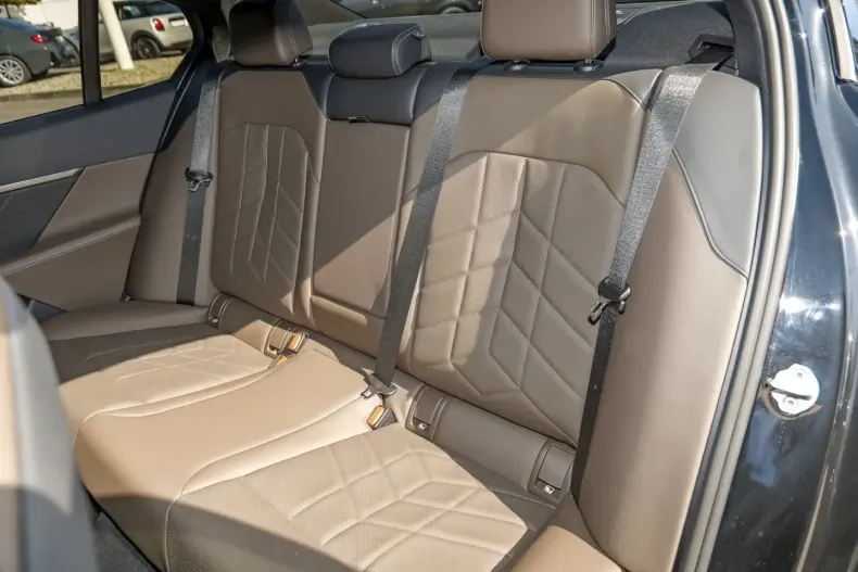 BMW 520 din 2024 cu 24.900 km - oferta BMW114789 - foto 10