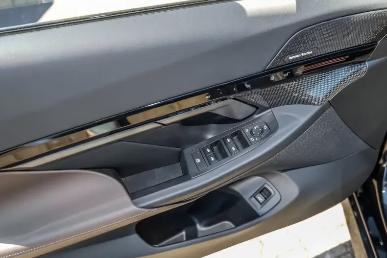 BMW 520 din 2024 cu 24.900 km - oferta BMW114789 - foto 14