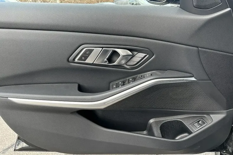 BMW 330 din 2023 cu 20.000 km - oferta BMW114791 - foto 23