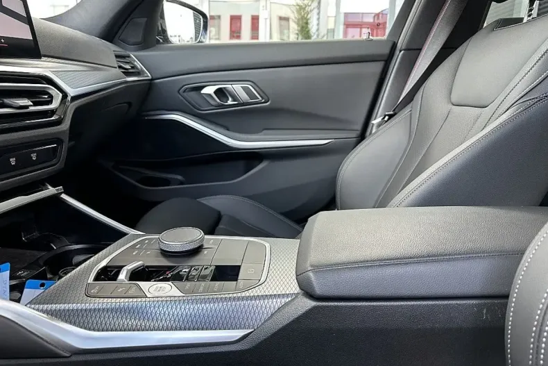 BMW 330 din 2023 cu 20.000 km - oferta BMW114791 - foto 27