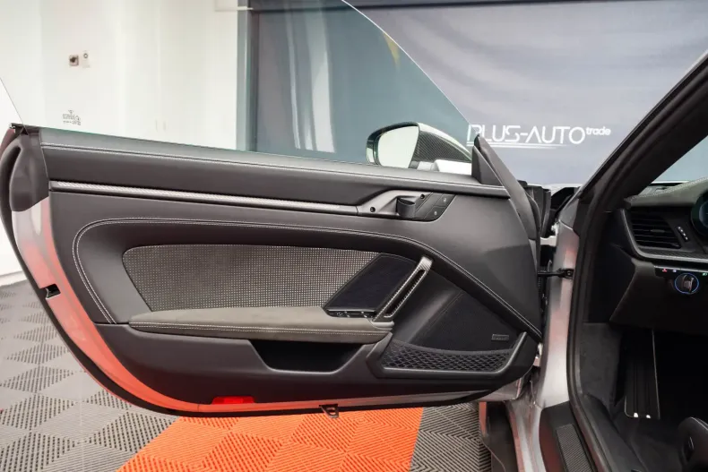 Porsche 992 din 2025 cu 50 km - oferta POR114798 - foto 8