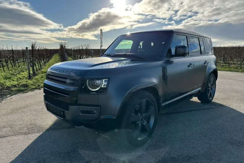 Land Rover Defender din 2024 cu 4.000 km - oferta LAN114802 - foto 1