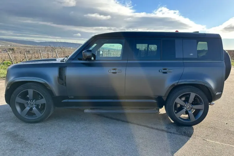 Land Rover Defender din 2024 cu 4.000 km - oferta LAN114802 - foto 2