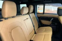 Land Rover Defender din 2024 cu 10.900 km - oferta LAN114804 - foto 6