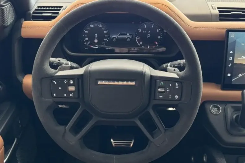 Land Rover Defender din 2024 cu 10.900 km - oferta LAN114804 - foto 11