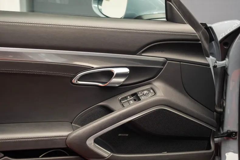 Porsche Cayman din 2024 cu 7.250 km - oferta POR114807 - foto 26