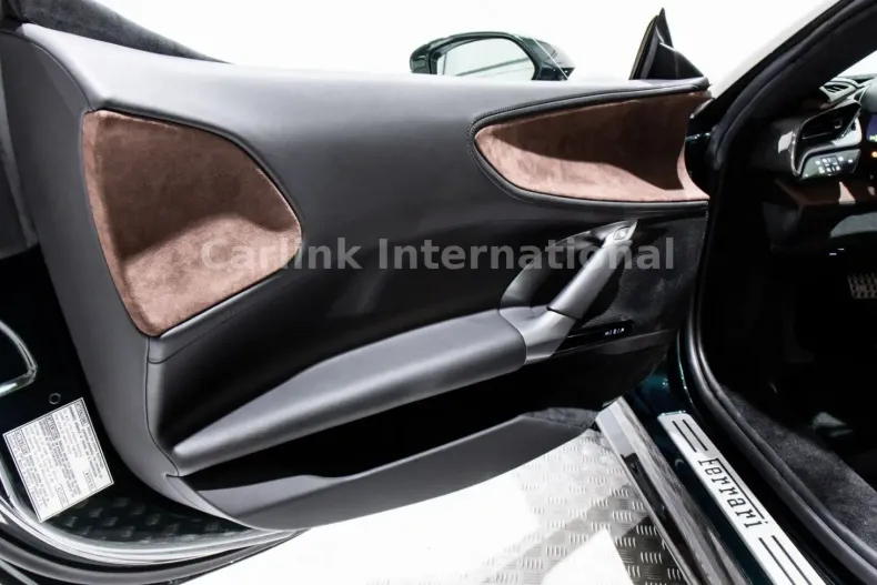 Ferrari SF90 din 2023 cu 4.551 km - oferta FER114828 - foto 23