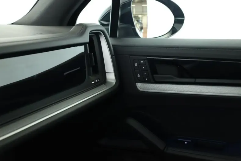 Porsche Cayenne din 2024 cu 27.100 km - oferta POR114843 - foto 19