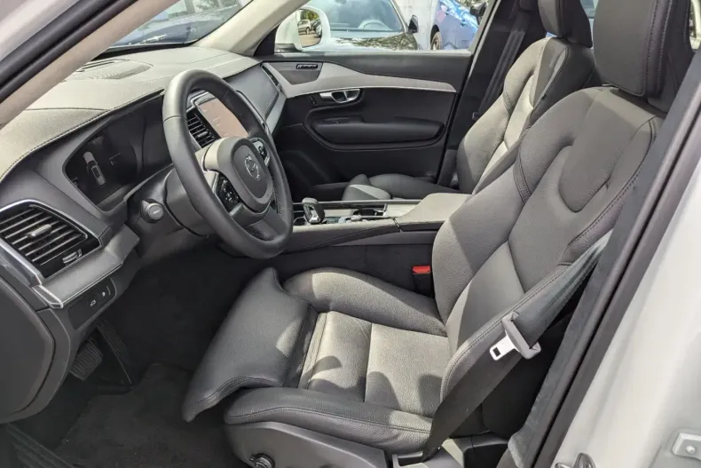 Volvo XC90 din 2023 cu 32.000 km - oferta VOL114849 - foto 16