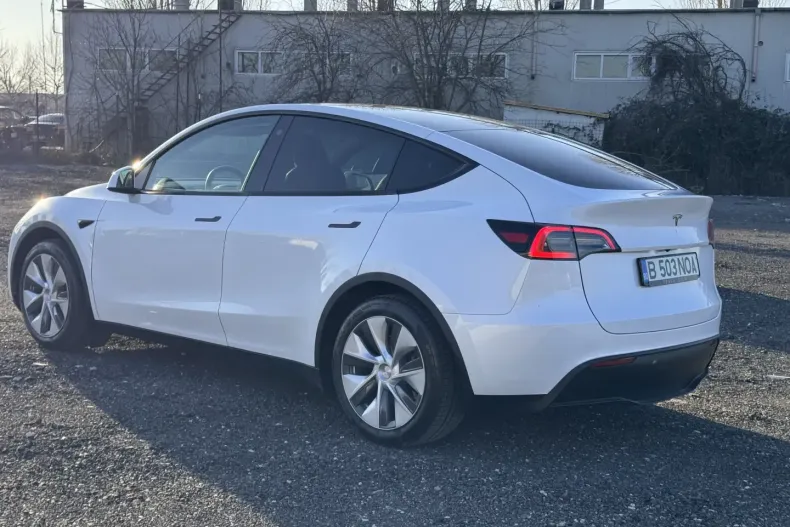 Tesla Model Y din 2023 cu 68.145 km - oferta TES114852 - foto 2