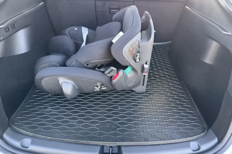 Tesla Model Y din 2023 cu 68.145 km - oferta TES114852 - foto 9