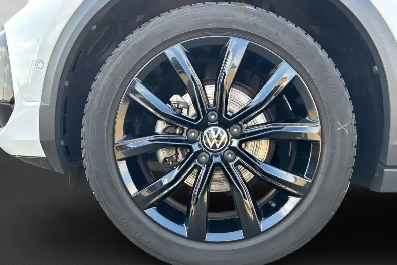 Volkswagen T-Roc din 2023 cu 10.841 km - oferta VOL114857 - foto 3