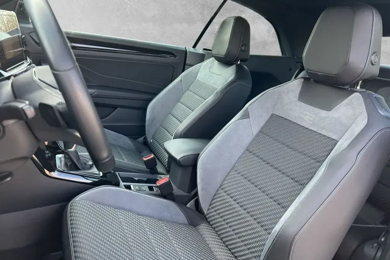 Volkswagen T-Roc din 2023 cu 10.841 km - oferta VOL114857 - foto 13