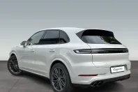 Porsche Cayenne din 2025 cu 3.900 km - oferta POR114860 - foto 3