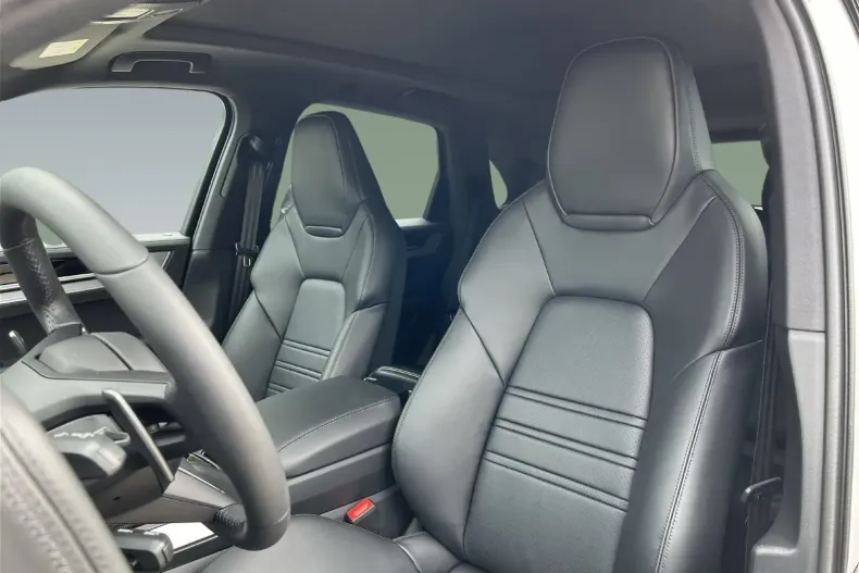 Porsche Cayenne din 2025 cu 3.900 km - oferta POR114860 - foto 11