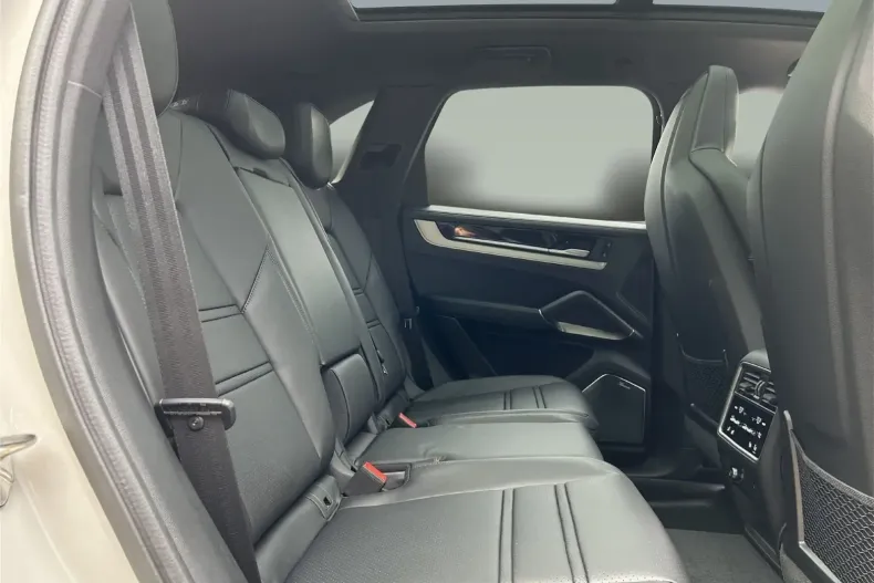 Porsche Cayenne din 2025 cu 3.900 km - oferta POR114860 - foto 16