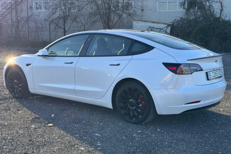 Tesla Model 3 din 2023 cu 39.802 km - oferta TES114861 - foto 3