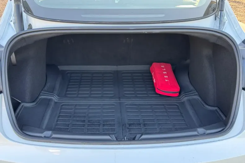 Tesla Model 3 din 2023 cu 39.802 km - oferta TES114861 - foto 6