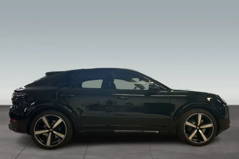 Porsche Cayenne din 2024 cu 7.900 km - oferta POR114862 - foto 5