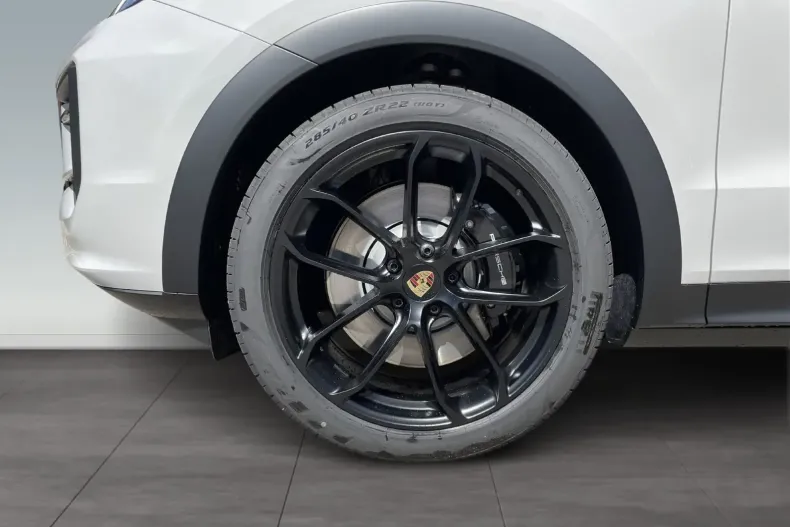 Porsche Cayenne din 2024 cu 8.900 km - oferta POR114867 - foto 9