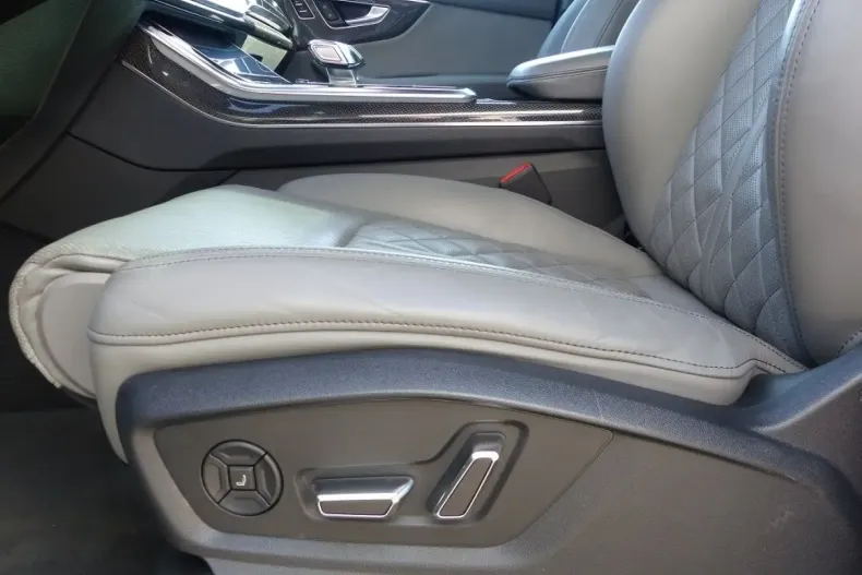 Audi Q8 din 2022 cu 72.940 km - oferta AUD114872 - foto 12