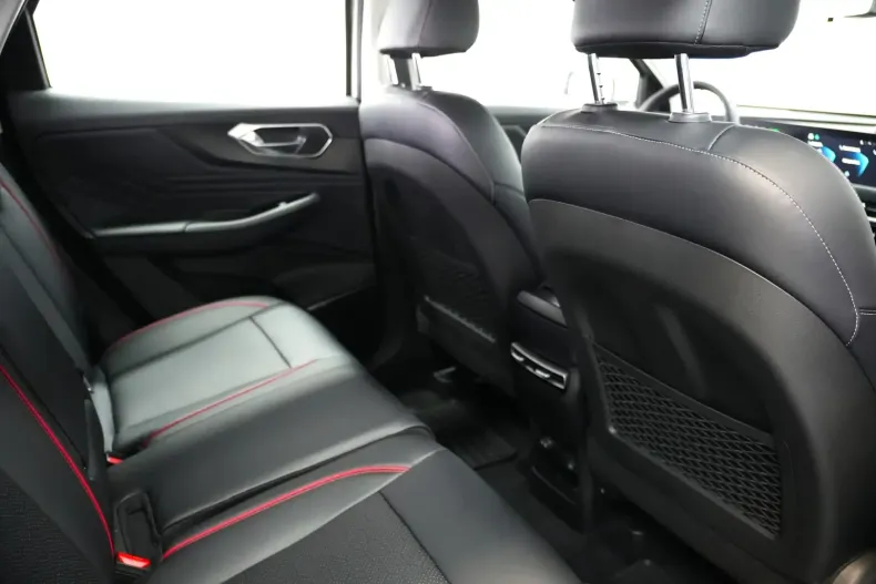 BAIC Beijing X75 din 2024 cu 3.200 km - oferta BAI114877 - foto 9