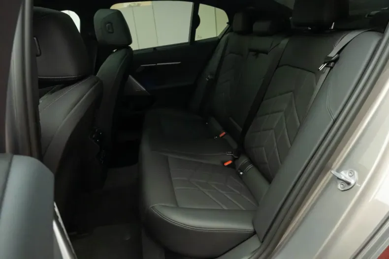 BMW 520 din 2024 cu 19.000 km - oferta BMW114878 - foto 19