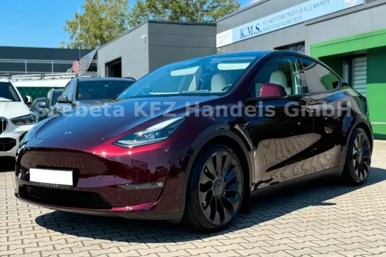 Tesla Model Y din 2023 cu 26.800 km - oferta TES114880 - foto 1