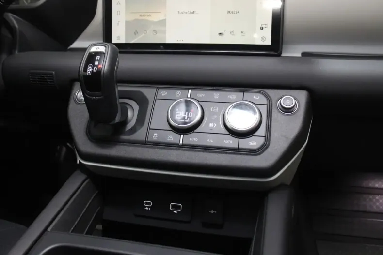 Land Rover Defender din 2024 cu 23.400 km - oferta LAN114883 - foto 8