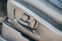 Land Rover Defender din 2023 cu 18.800 km - oferta LAN114884 - foto 16