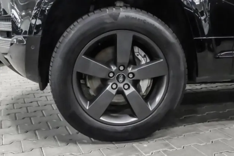 Land Rover Defender din 2023 cu 23.787 km - oferta LAN114885 - foto 9