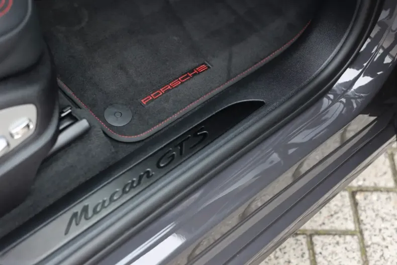 Porsche Macan din 2022 cu 25.441 km - oferta POR114889 - foto 18