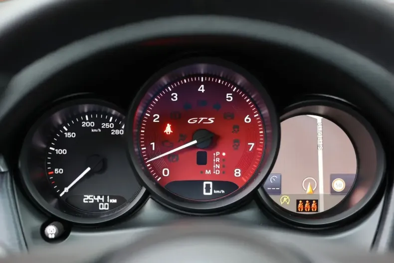 Porsche Macan din 2022 cu 25.441 km - oferta POR114889 - foto 29